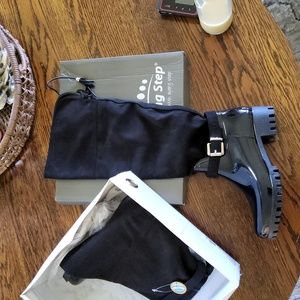 Spring Step patent/ulta suede Boot.  New, in-box, tags attached